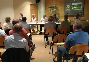 Avec les éleveurs et les agriculteurs du Charolais