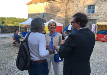 Le « salon est dans le pré » au Rousset-Marizy